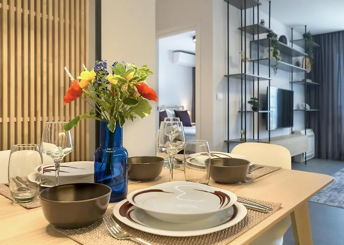 Nobile - Coral Complex With Parking & Pool * Warna