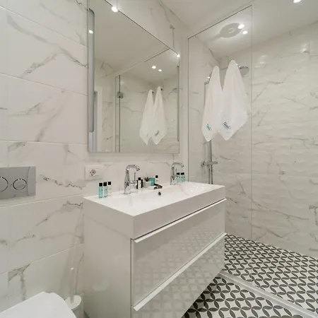 Nobile - Coral Complex With Parking & Pool Apartament